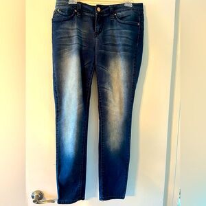 Wanna betta booty skinny jeans